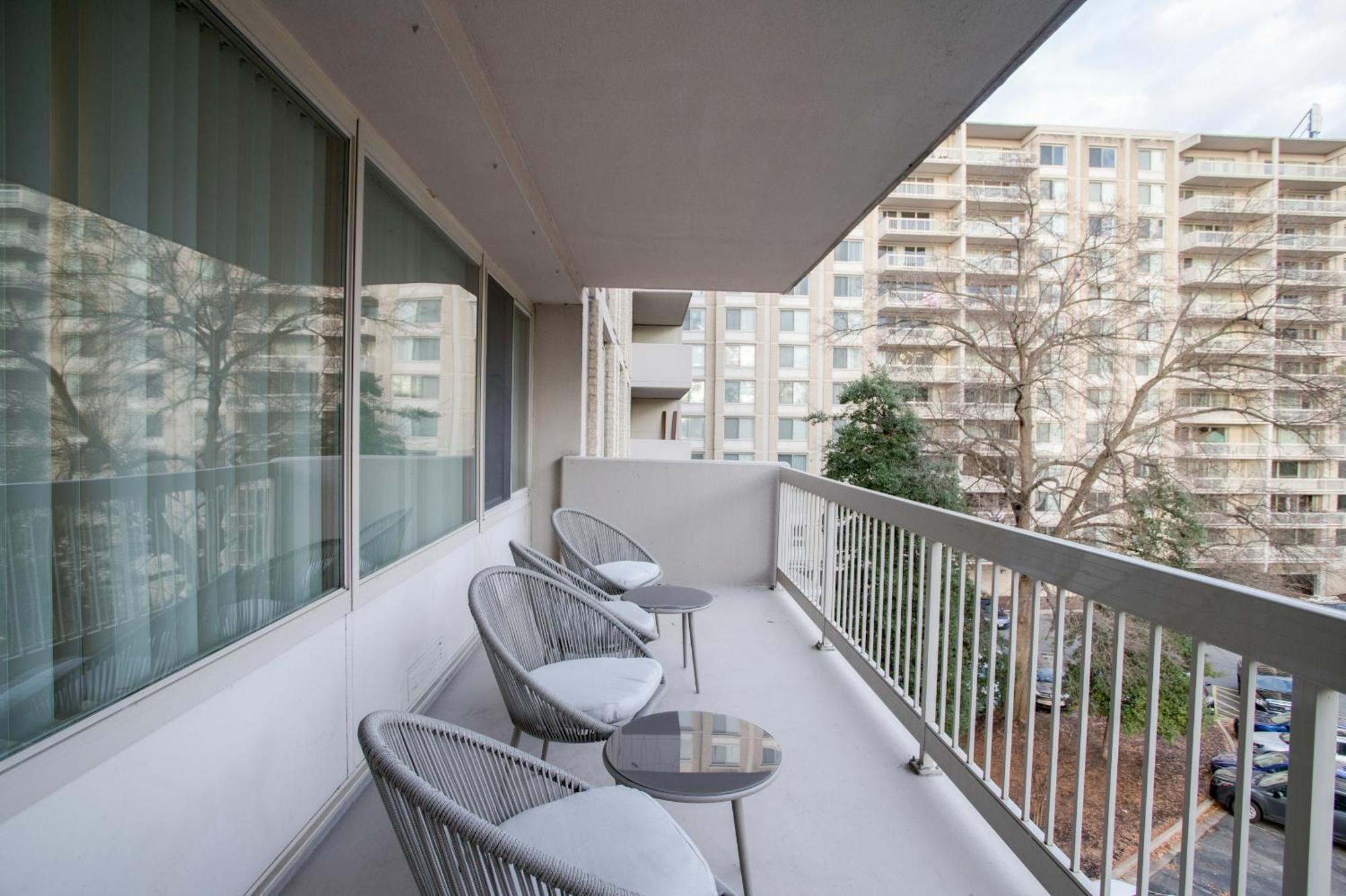 Sensational Condominium @Crystal City Arlington Exterior foto